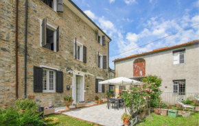Awesome Home In Valpromaro With Wifi